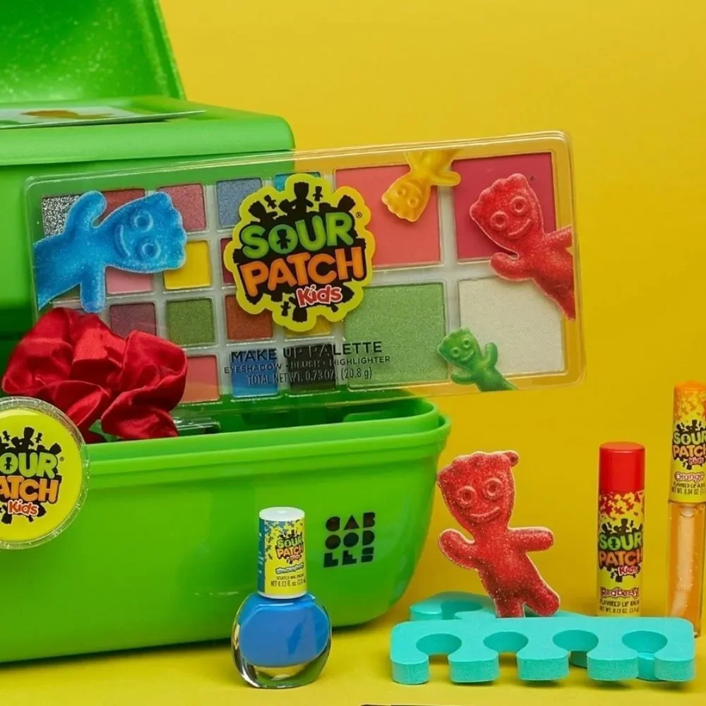 Caboodles X Taste Beauty X  Sour Patch Kids‎ On-The-Go Girl Cosmetic Case